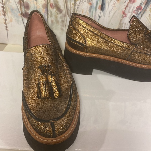 Vintage Sibyl Vane | Made in Argentina | Gold leather platform penny loafers - Picture 6 of 16